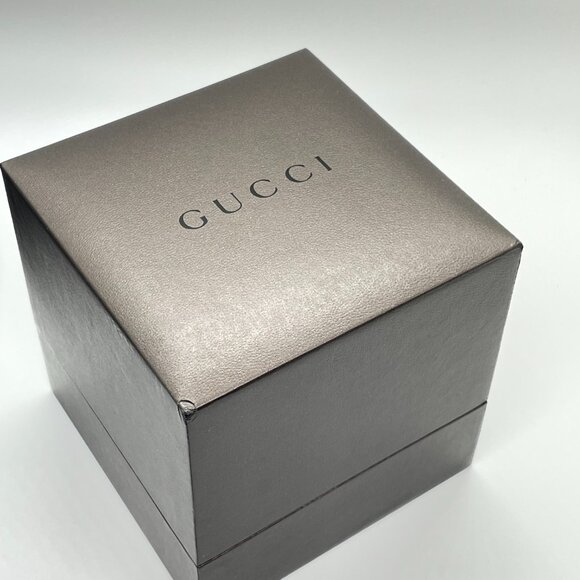 Gucci Pink Mother of Pearl Horsebit Silver Watch in original Box w/ Cards - Picture 4 of 11